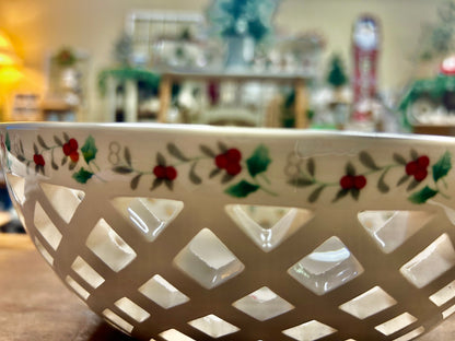 Red Green White Pfaltzgraff Winterberry Lattice Bowl, 10"
