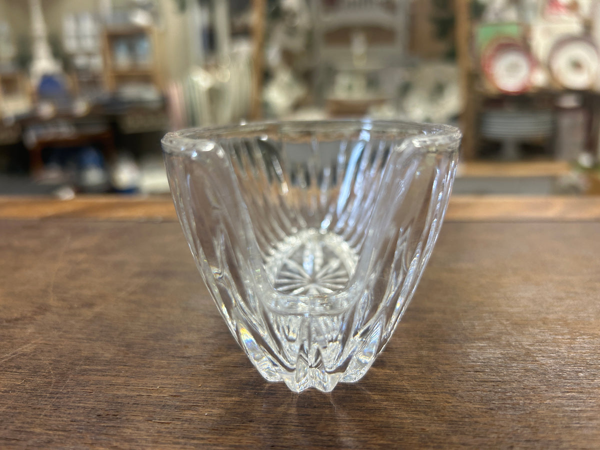 Clear crystal silverware holder cup with starburst medallion base