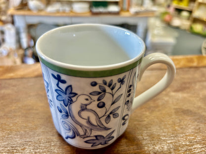 Blue & White Villeroy & Boch Cordoba Bird Mug Germany, 4 1/4"