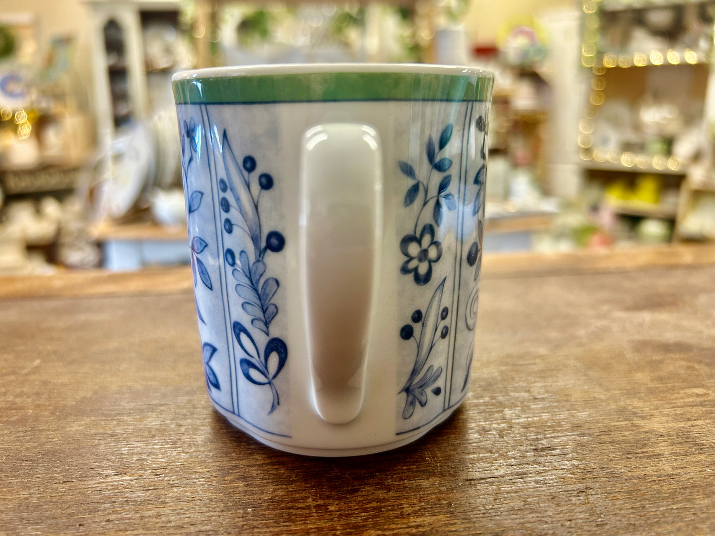 Blue & White Villeroy & Boch Cordoba Bird Mug Germany, 4 1/4"
