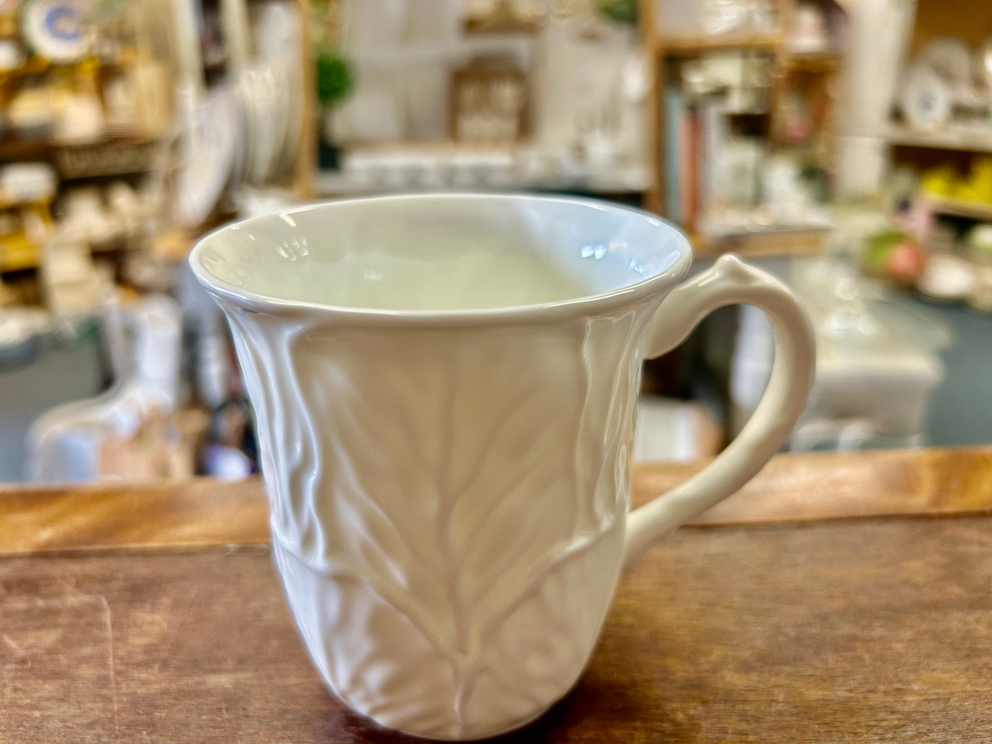 Coalport China White Cabbage Mug England, 3 3/4"