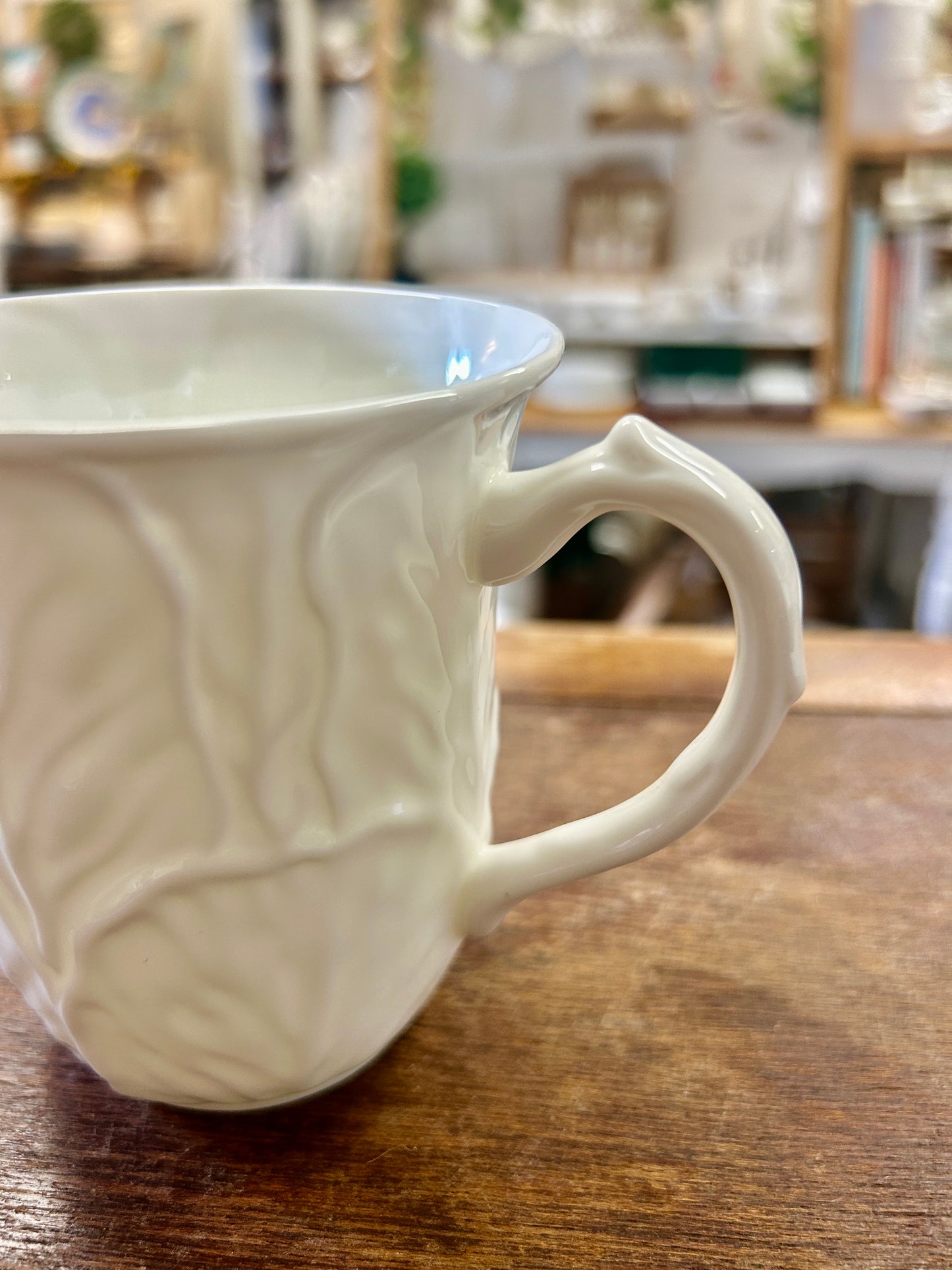 Coalport China White Cabbage Mug England, 3 3/4"