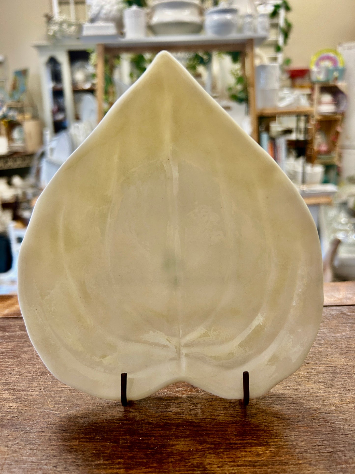 Cream Belleek Leaf Heart Shape Plate Ireland, 6 1/2"