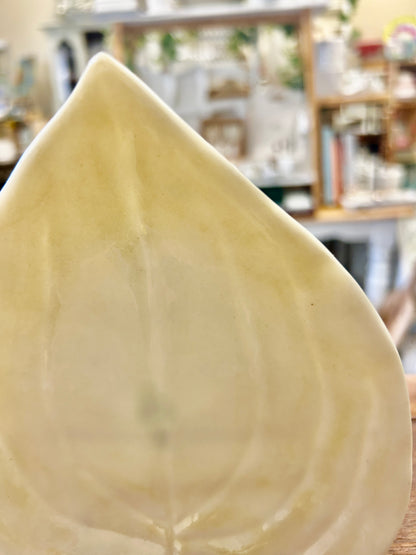 Cream Belleek Leaf Heart Shape Plate Ireland, 6 1/2"