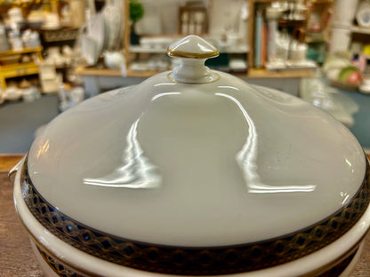 Blue & White WATERFORD Powerscourt Covered Casserole, 9"