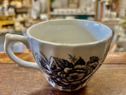 Blue & White British Anchor Beacon Hill Cup England, 3"