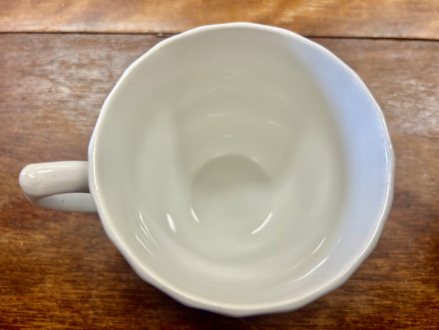 Blue & White British Anchor Beacon Hill Cup England, 3"