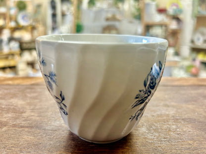 Blue & White British Anchor Beacon Hill Cup England, 3"