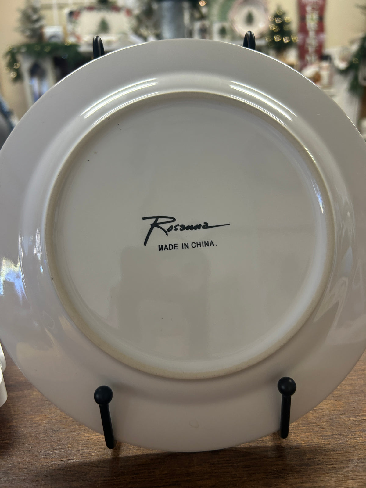 Rosanna wine plate underside with Rosanna logo and "Made in China" text
