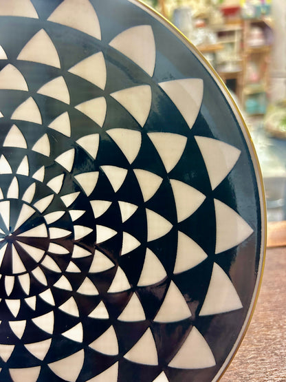 Black & white Thyme & Table Medallion Black & White Plate, 8 1/4"