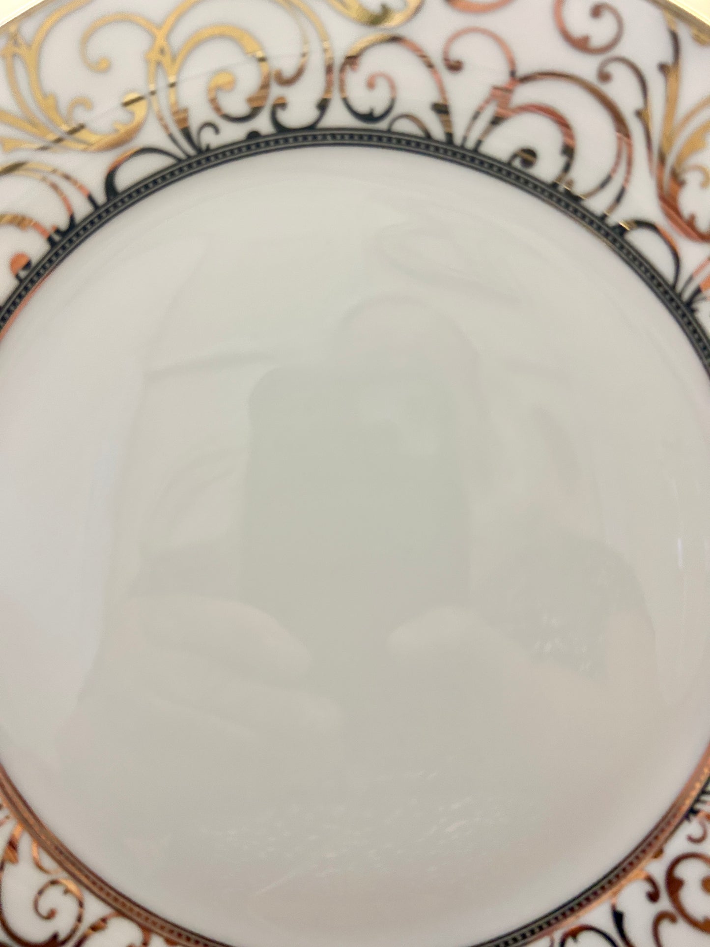 Gold & White Ciroa Luxe Gold Dinner Plate, 10 1/2"