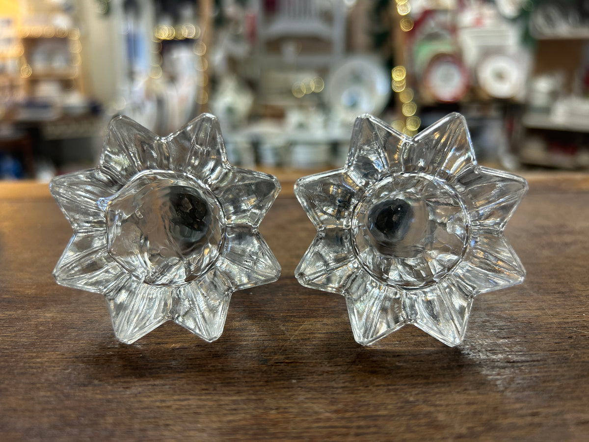 Clear 8-point glass salt and pepper shakers with star bases and openings