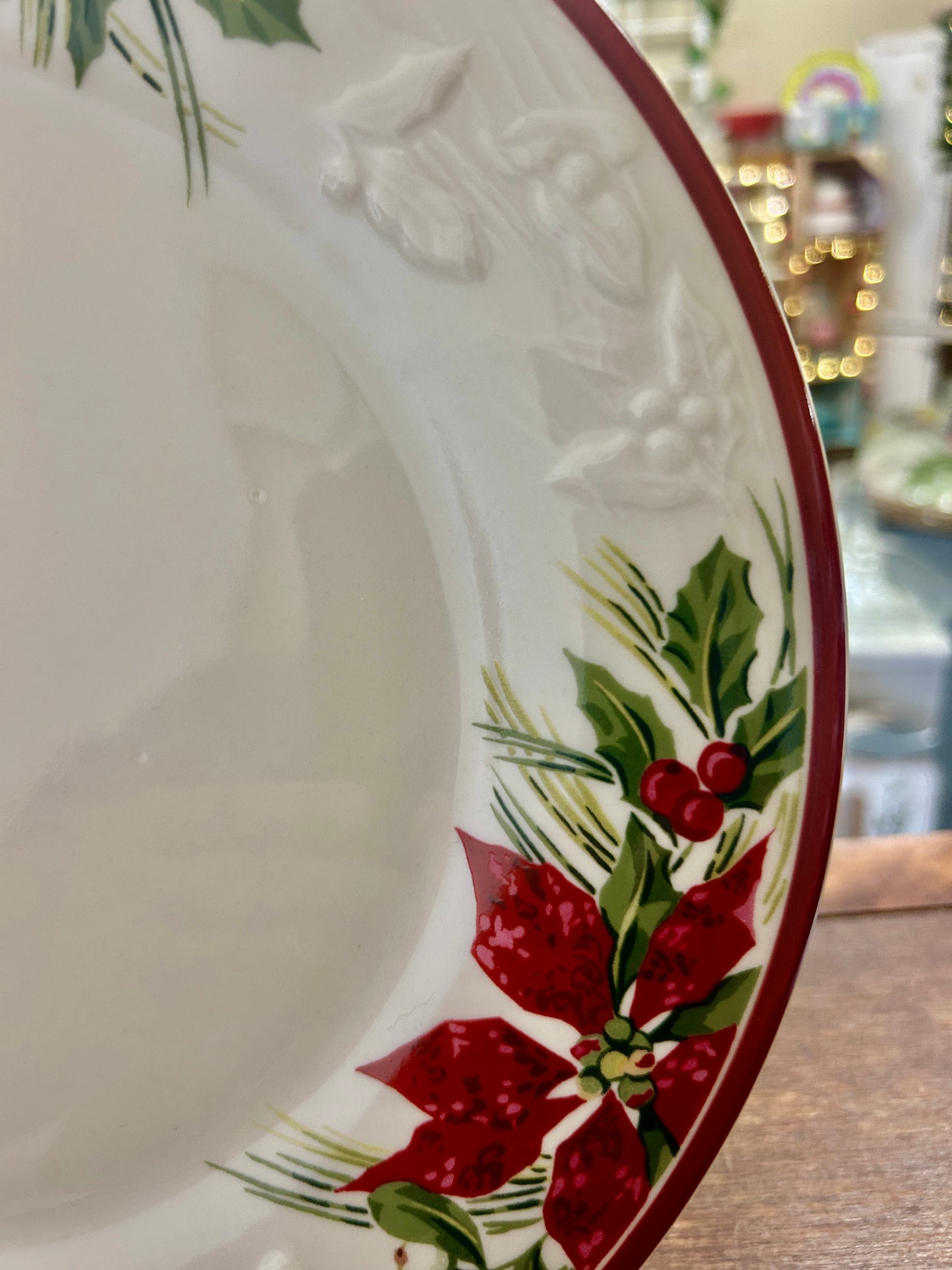 Red Green White Longaberger Pine Cone Plate, 11 1/4"