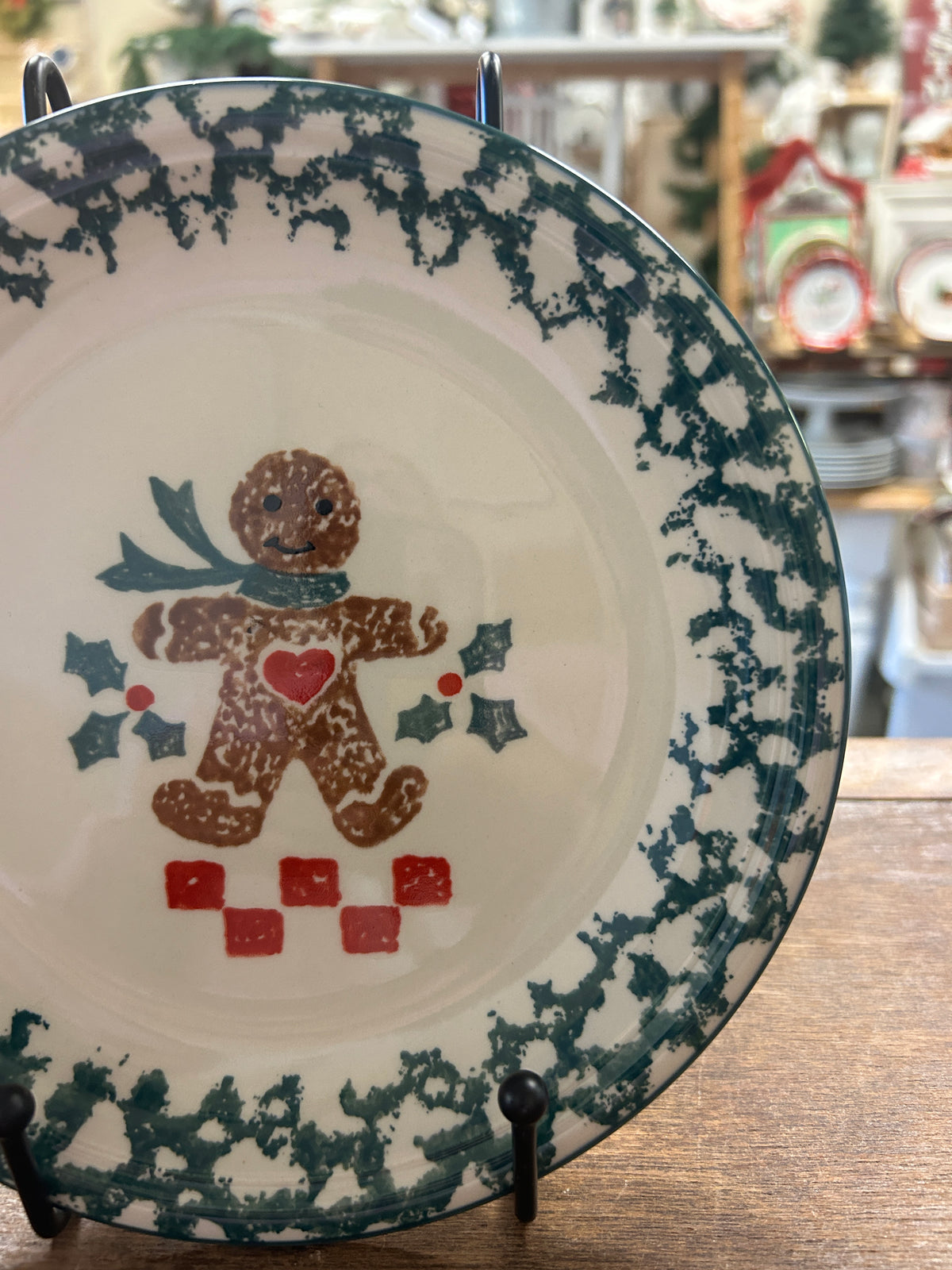 Red Green White Tienshan Gingerbread Man Plate, 7 3/4"