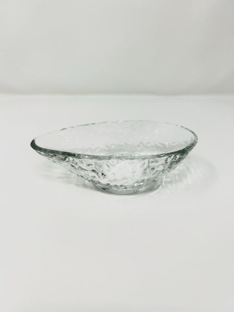 Clear Embossed Tear Drop Bowl, 5 1/2"